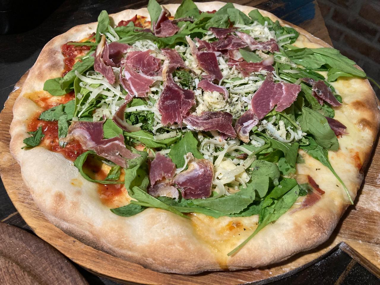 Crudo y Rucula